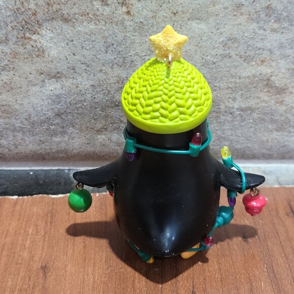 Hallmark Christmas Ornament Tip South Pole Pals 2007 Penguin In Lights - Picture 4 of 12